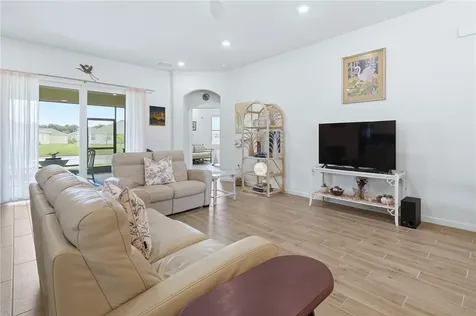 5285 2nd Manor Vero Beach FL 32968