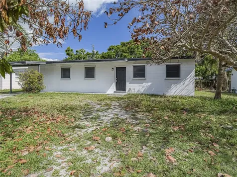 734 5th Place SW Vero Beach FL 32962