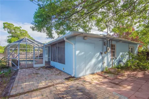 1545 Highland Avenue Vero Beach FL 32960