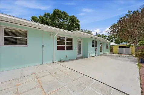 2115 15th Place Vero Beach FL 32960
