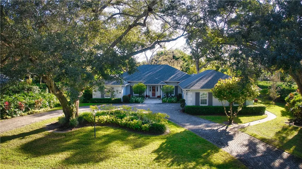 4371 2nd Square SW Vero Beach FL 32968