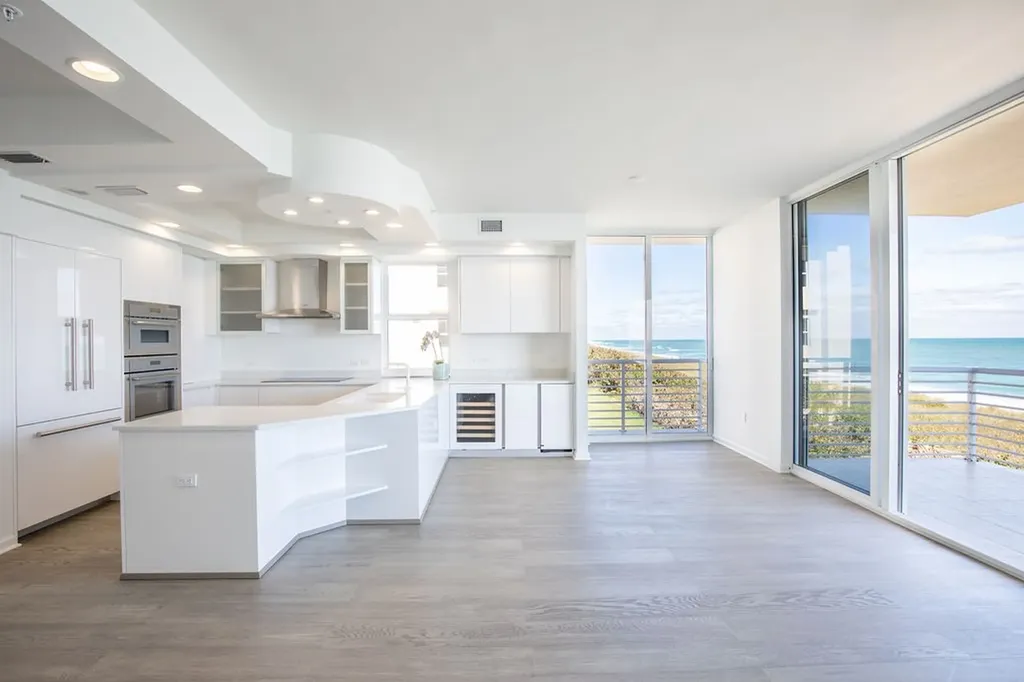 4802 N. Highway A1a North Hutchinson Island FL 34949