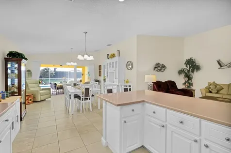 4949 Corsica Square Vero Beach FL 32967