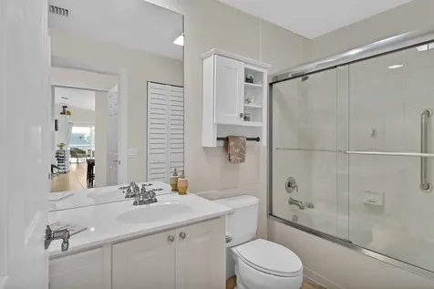 4949 Corsica Square Vero Beach FL 32967