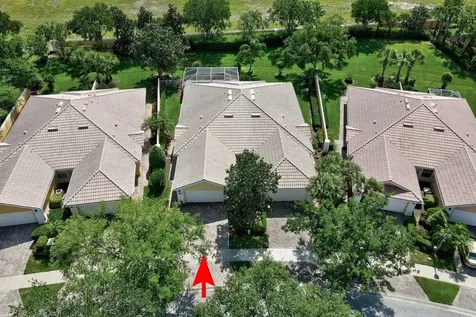 4949 Corsica Square Vero Beach FL 32967