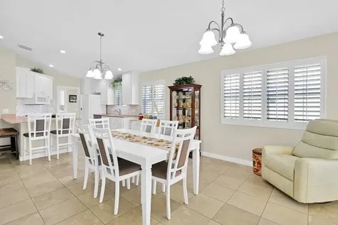 4949 Corsica Square Vero Beach FL 32967
