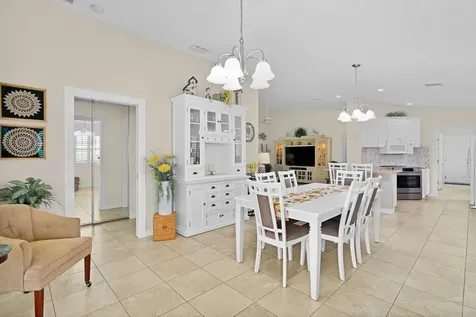 4949 Corsica Square Vero Beach FL 32967