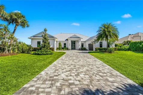 1806 Mooringline Drive Vero Beach FL 32963