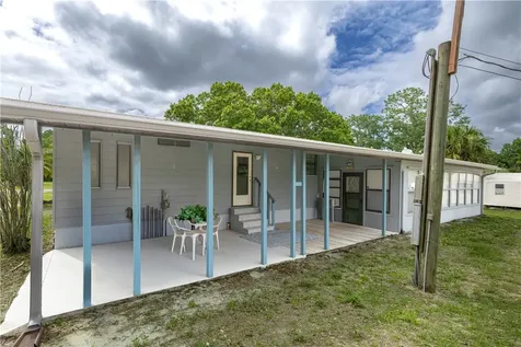 161 S Myrtle Street Fellsmere FL 32948