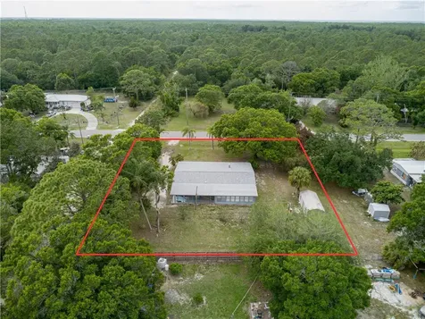 161 S Myrtle Street Fellsmere FL 32948