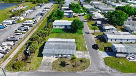 1201 Chipewa Drive Barefoot Bay FL 32976