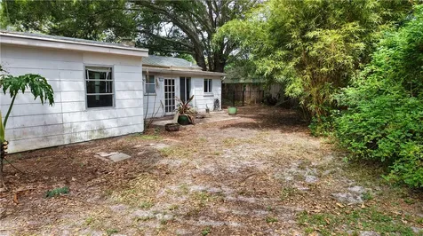 2546 Vero Beach Avenue Vero Beach FL 32960