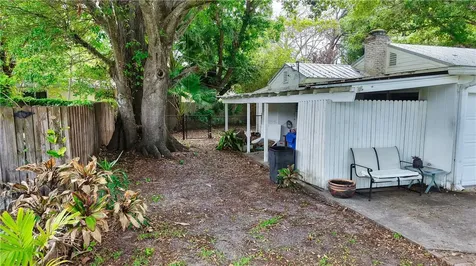 2546 Vero Beach Avenue Vero Beach FL 32960