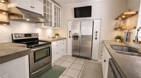 2546 Vero Beach Avenue Vero Beach FL 32960