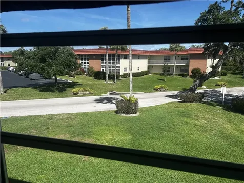 101 Spring Lake Drive Vero Beach FL 32962