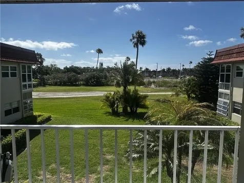 101 Spring Lake Drive Vero Beach FL 32962