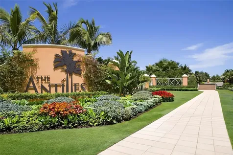 2557 Saint Lucia Circle Vero Beach FL 32967