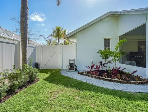 735 23rd Avenue Vero Beach FL 32962