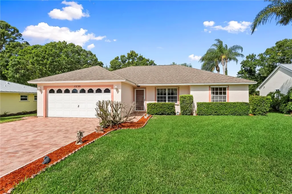 1235 37th Avenue Vero Beach FL 32960