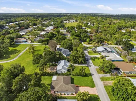 1235 37th Avenue Vero Beach FL 32960