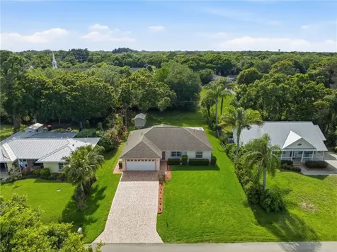 1235 37th Avenue Vero Beach FL 32960