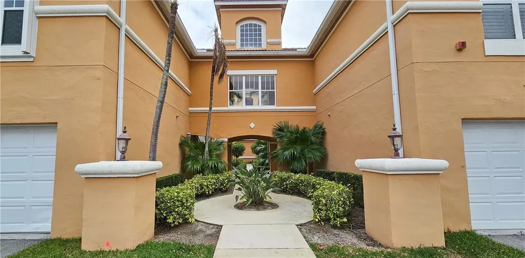 5035 Fairways Circle Vero Beach FL 32967