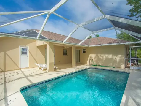 962 Montrose Avenue Sebastian FL 32958