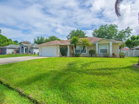 962 Montrose Avenue Sebastian FL 32958