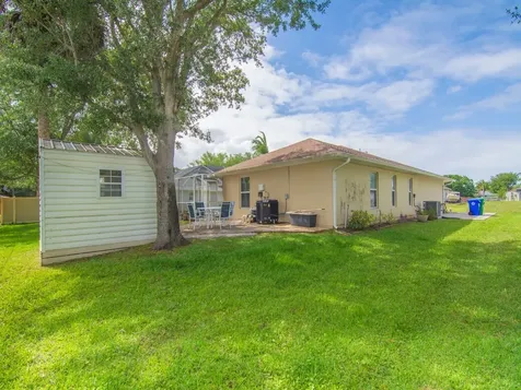 962 Montrose Avenue Sebastian FL 32958