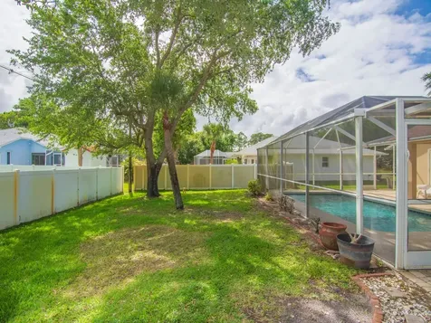 962 Montrose Avenue Sebastian FL 32958