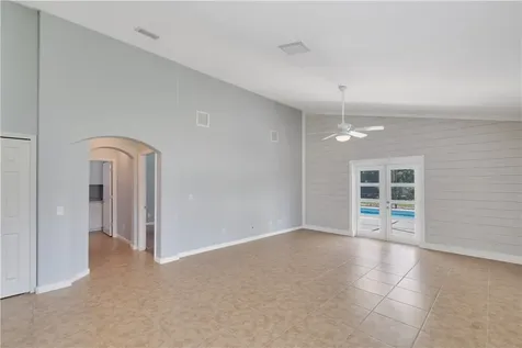 655 Valencia Circle SW Vero Beach FL 32968