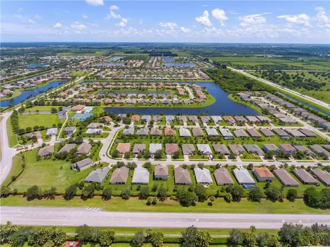 655 Valencia Circle SW Vero Beach FL 32968