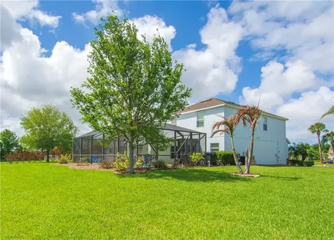 655 Valencia Circle SW Vero Beach FL 32968