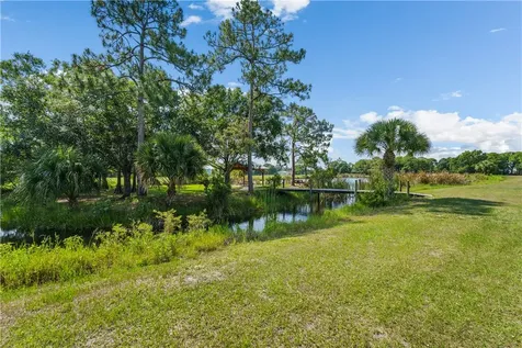 525 Wright Circle Vero Beach FL 32968