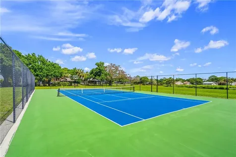 525 Wright Circle Vero Beach FL 32968