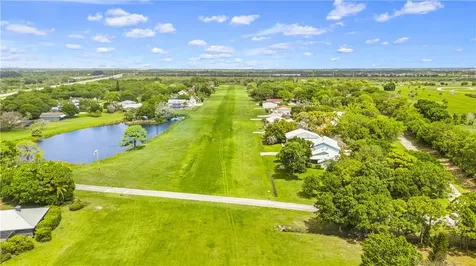 525 Wright Circle Vero Beach FL 32968