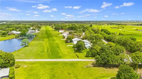 525 Wright Circle Vero Beach FL 32968