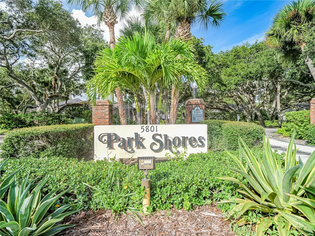 221 Park Shores Circle Vero Beach FL 32963