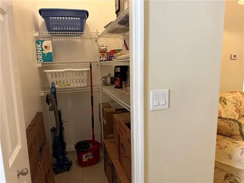 1071 W 13th Square Vero Beach FL 32960