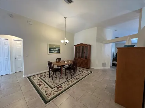 1071 W 13th Square Vero Beach FL 32960
