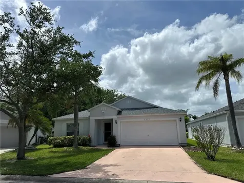 1071 W 13th Square Vero Beach FL 32960