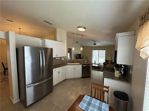 1071 W 13th Square Vero Beach FL 32960