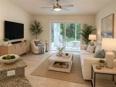 1071 W 13th Square Vero Beach FL 32960