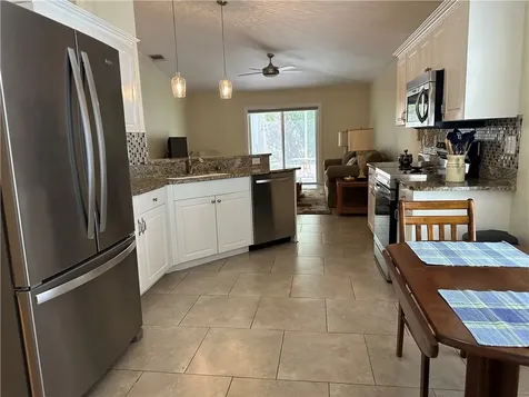 1071 W 13th Square Vero Beach FL 32960