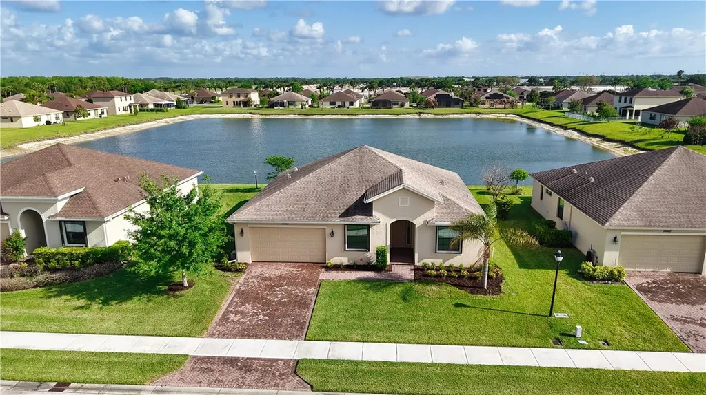 10080 Verona Manor Vero Beach FL 32966