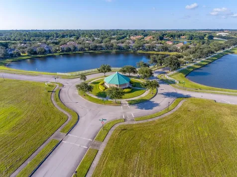 1485 Earlsferry Avenue Vero Beach FL 32966