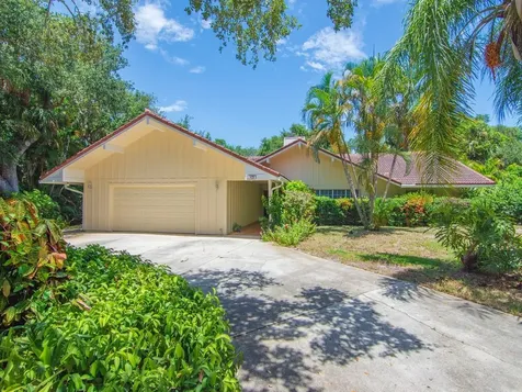 1476 Smugglers Cove Vero Beach FL 32963