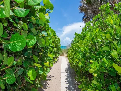 1476 Smugglers Cove Vero Beach FL 32963