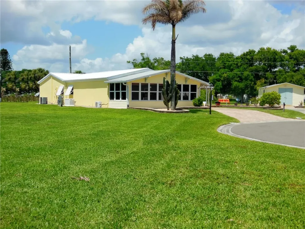 4281 SW 10th Avenue Okeechobee FL 34974