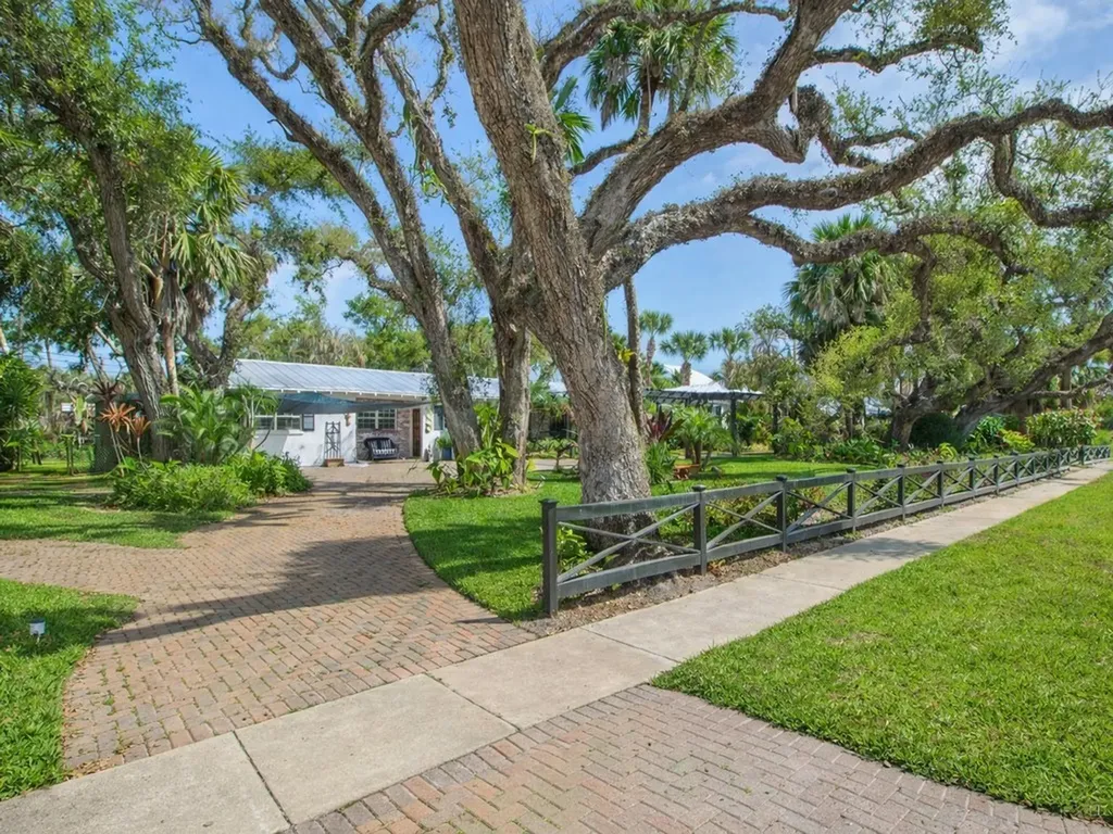 Vero Beach FL 32963